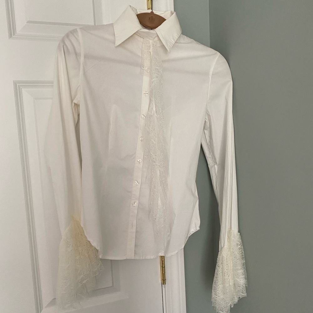 Signature Ann Fontaine White Shirt with Lace Trim